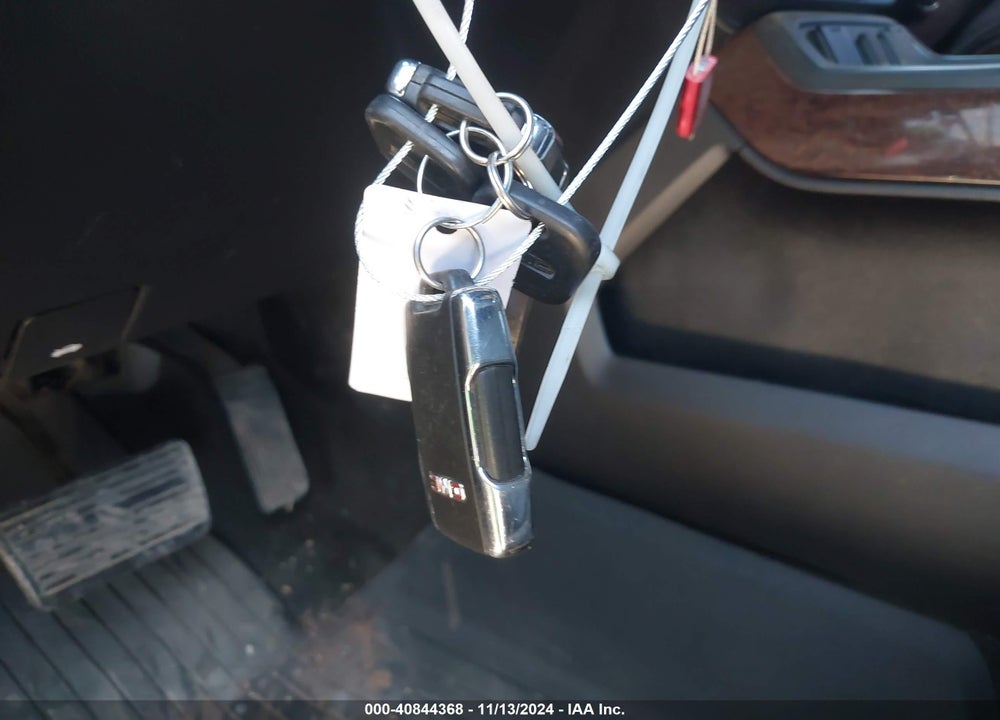 2017 GMC SIERRA 1500 SLT VIN: 3GTU2NEC5HG470866