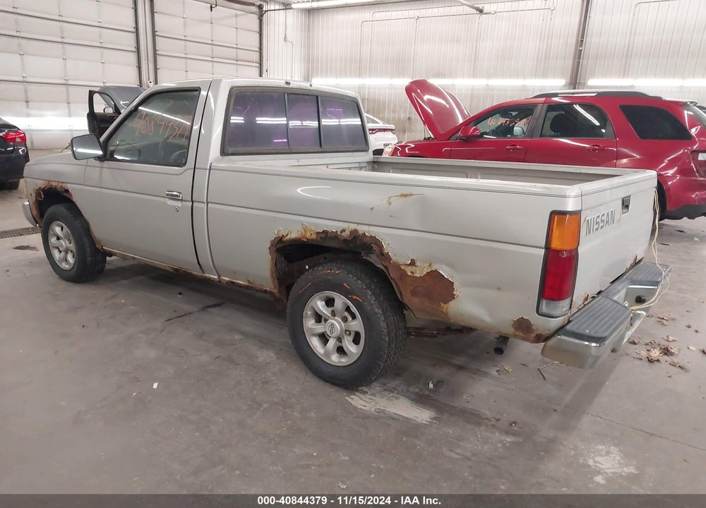 1996 NISSAN TRUCK XE VIN: 1N6SD11S0TC376698