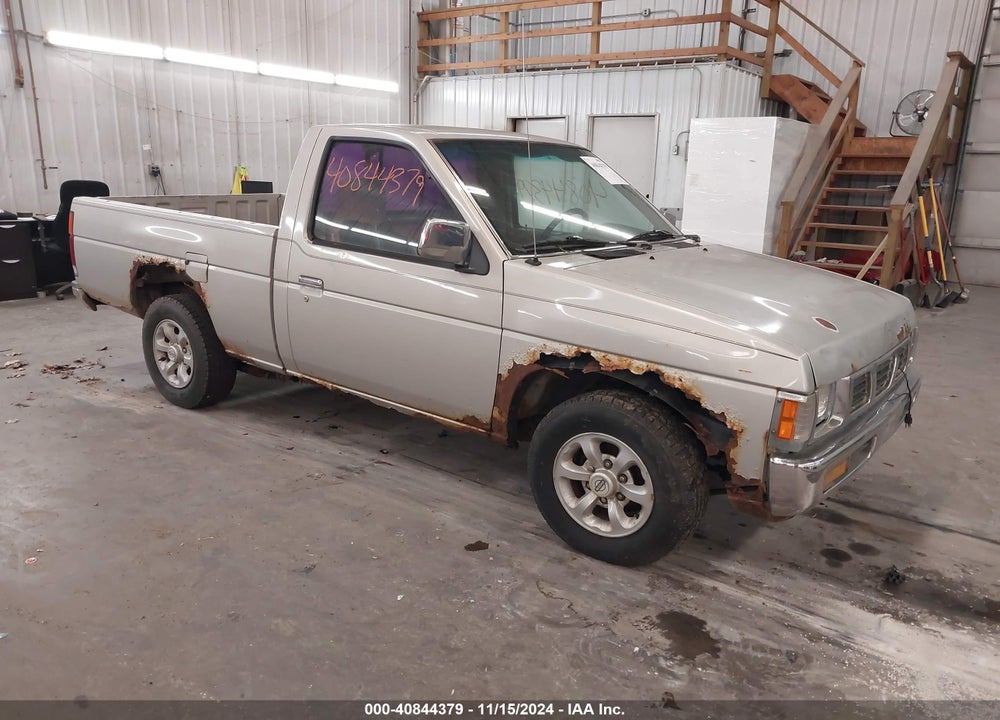1996 NISSAN TRUCK XE VIN: 1N6SD11S0TC376698