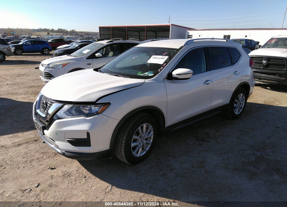 2018 NISSAN ROGUE SV VIN: KNMAT2MV1JP591414