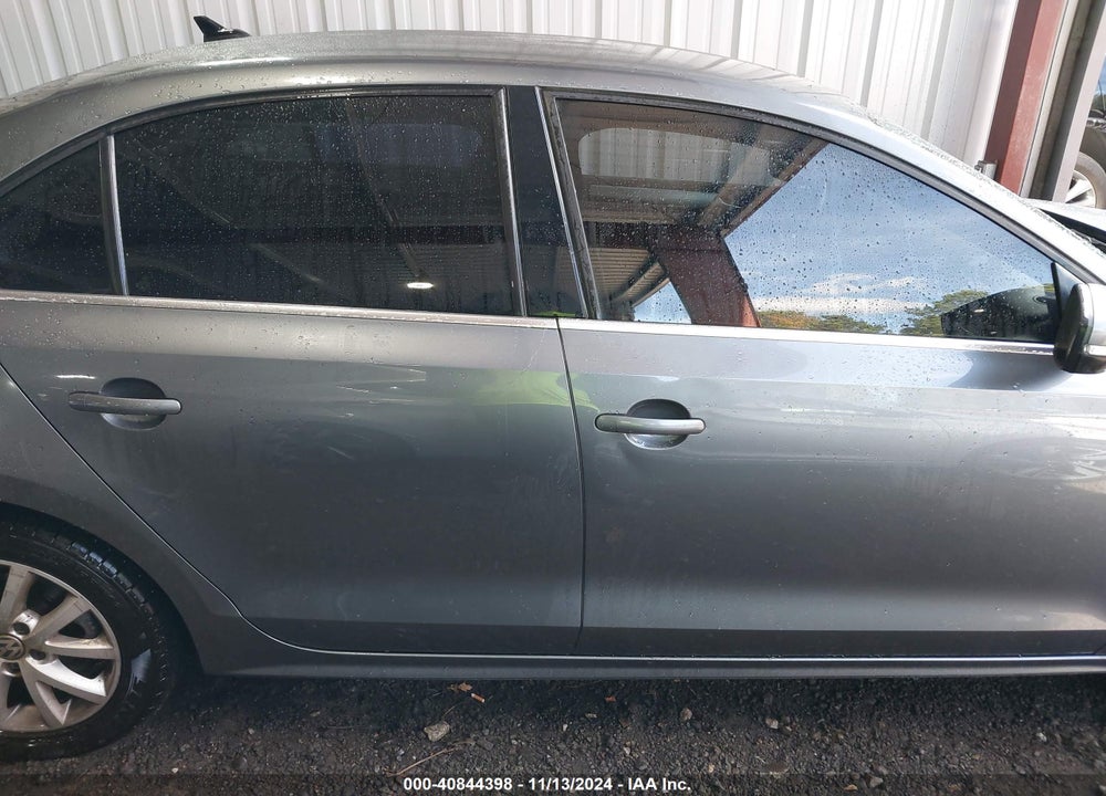 2014 VOLKSWAGEN JETTA 1.8T SE VIN: 3VWD17AJ1EM417966
