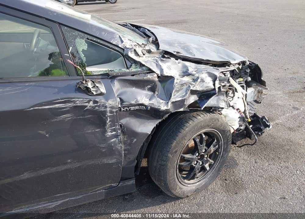 2013 TOYOTA PRIUS TWO VIN: JTDKN3DUXD5605919
