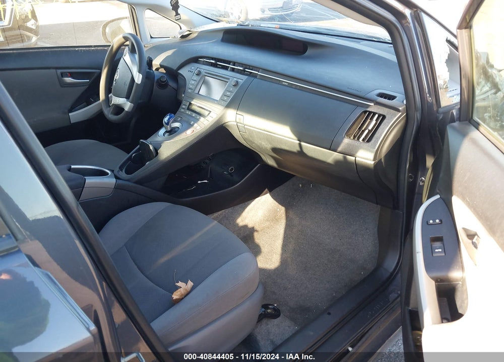 2013 TOYOTA PRIUS TWO VIN: JTDKN3DUXD5605919