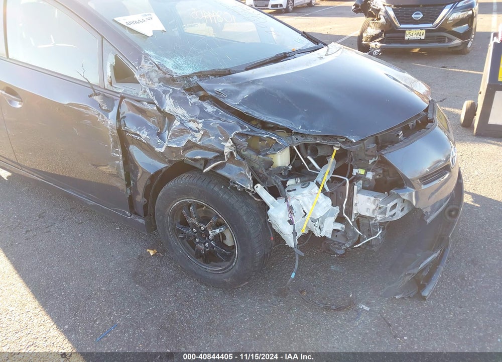 2013 TOYOTA PRIUS TWO VIN: JTDKN3DUXD5605919