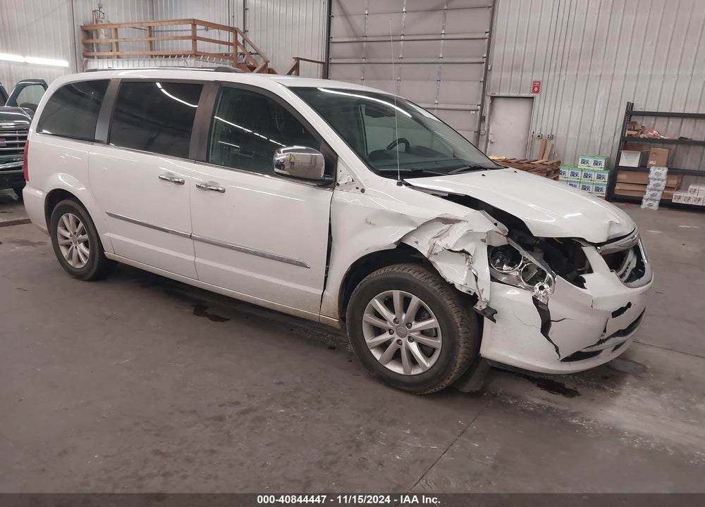2015 CHRYSLER TOWN & COUNTRY LIMITED PLATINUM VIN: 2C4RC1GG8FR710396