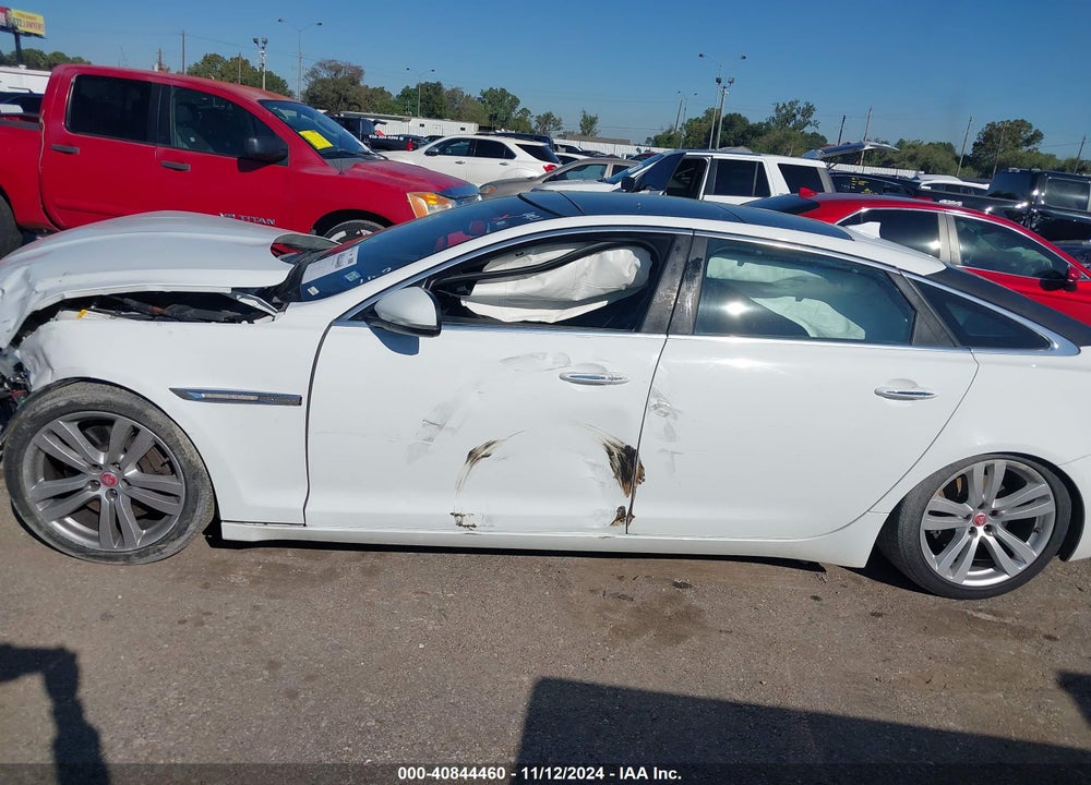 2015 JAGUAR XJ XJL PORTFOLIO VIN: SAJWA2GZ6F8V79921