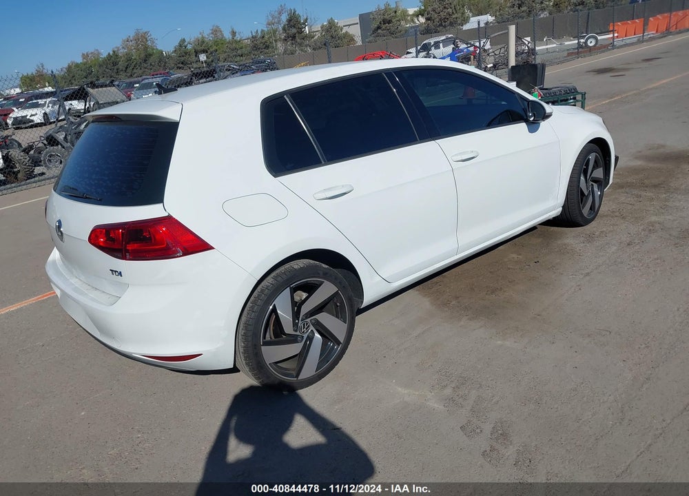 2015 VOLKSWAGEN GOLF TDI S 4-DOOR VIN: 3VW2A7AU7FM069920