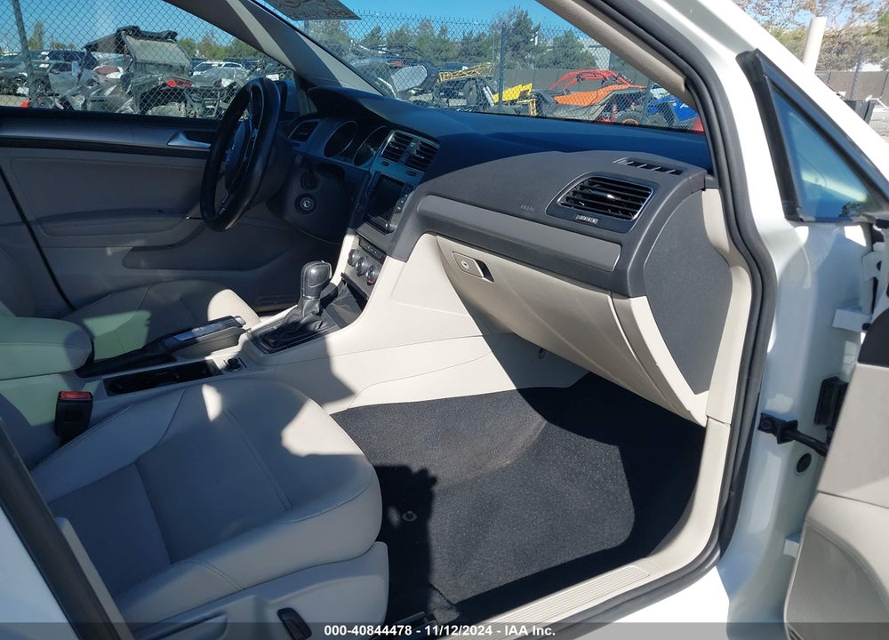 2015 VOLKSWAGEN GOLF TDI S 4-DOOR VIN: 3VW2A7AU7FM069920