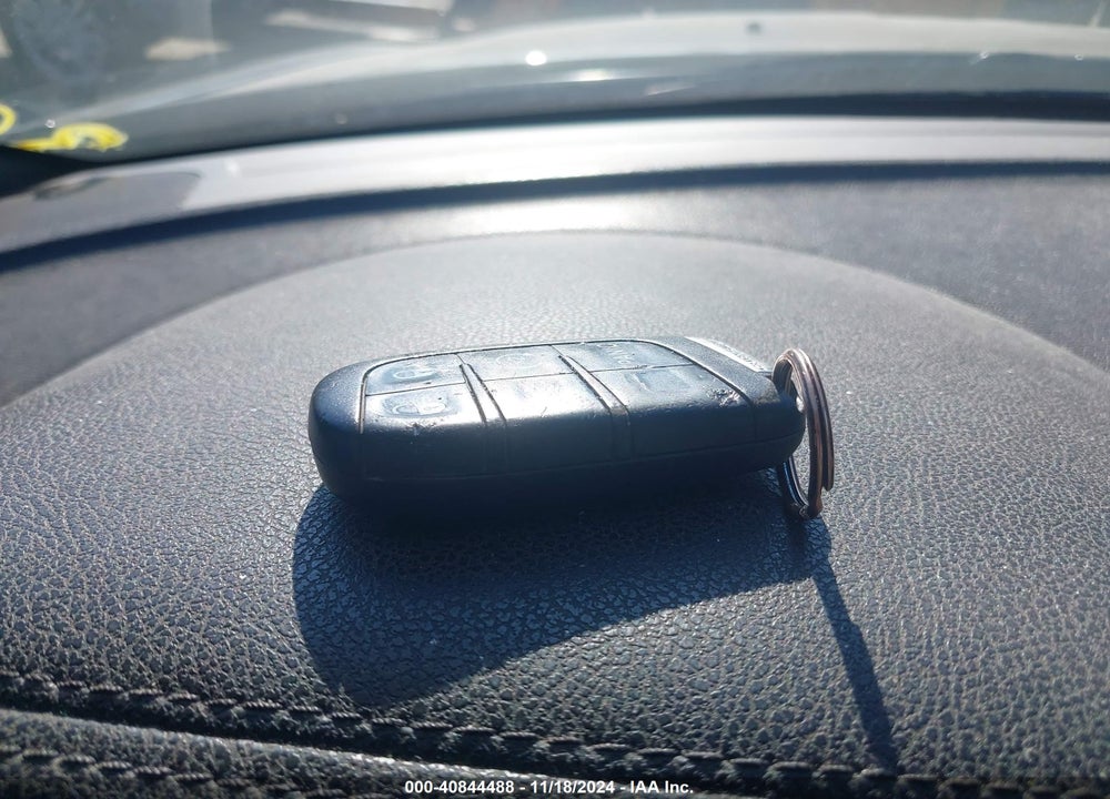 2012 CHRYSLER 300 LIMITED VIN: 2C3CCACG4CH250316