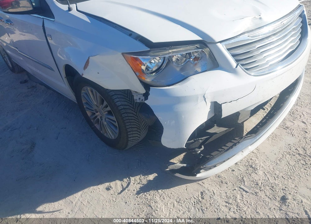 2014 CHRYSLER TOWN & COUNTRY TOURING-L 30TH ANNIVERSARY VIN: 2C4RC1CG0ER224573