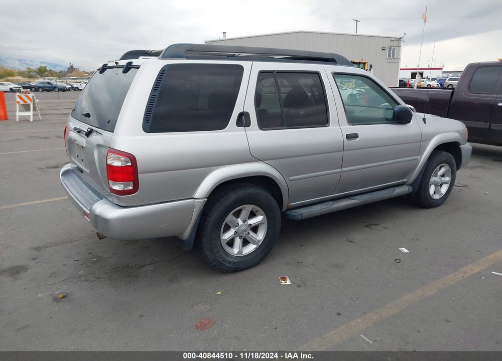2003 NISSAN PATHFINDER SE VIN: JN8DR09Y23W815712
