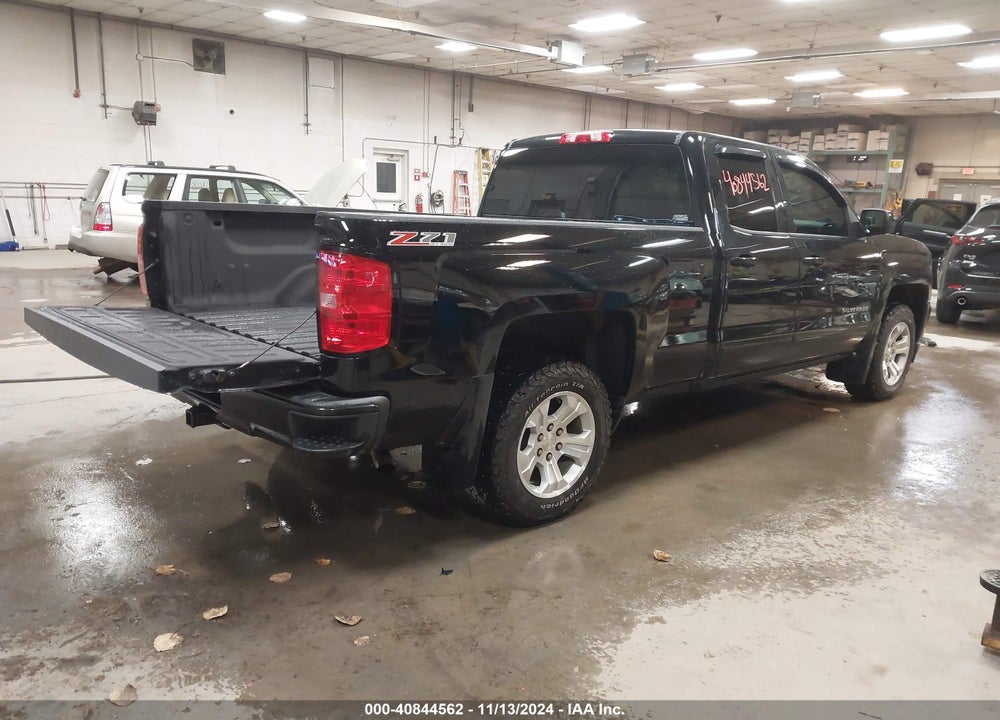 2017 CHEVROLET SILVERADO 1500 2LT VIN: 1GCVKREC5HZ233015