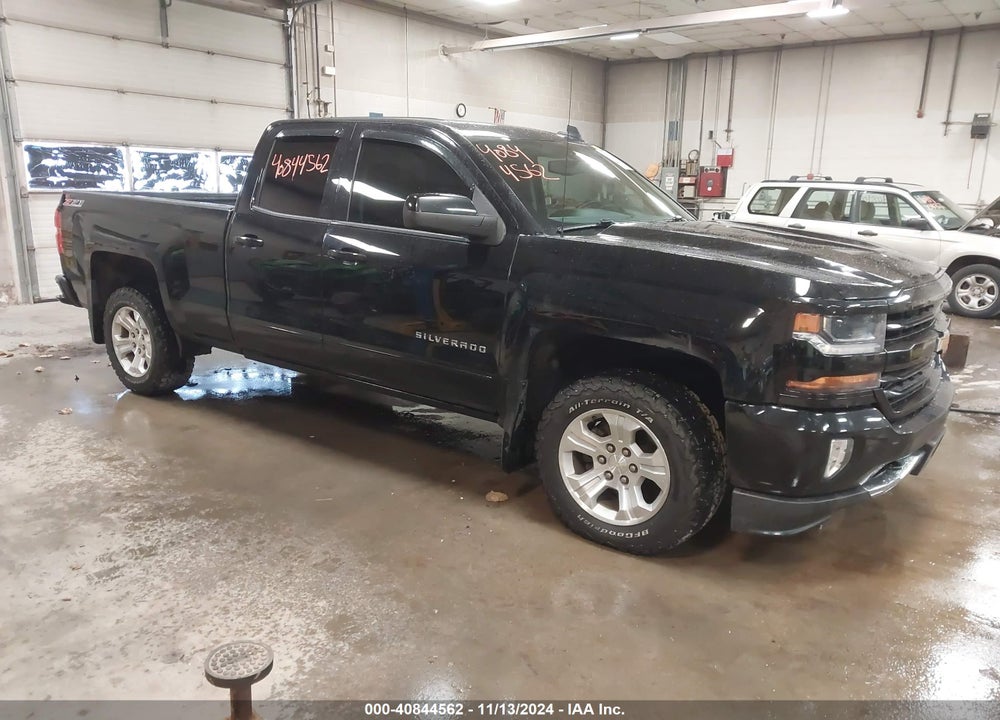 2017 CHEVROLET SILVERADO 1500 2LT VIN: 1GCVKREC5HZ233015