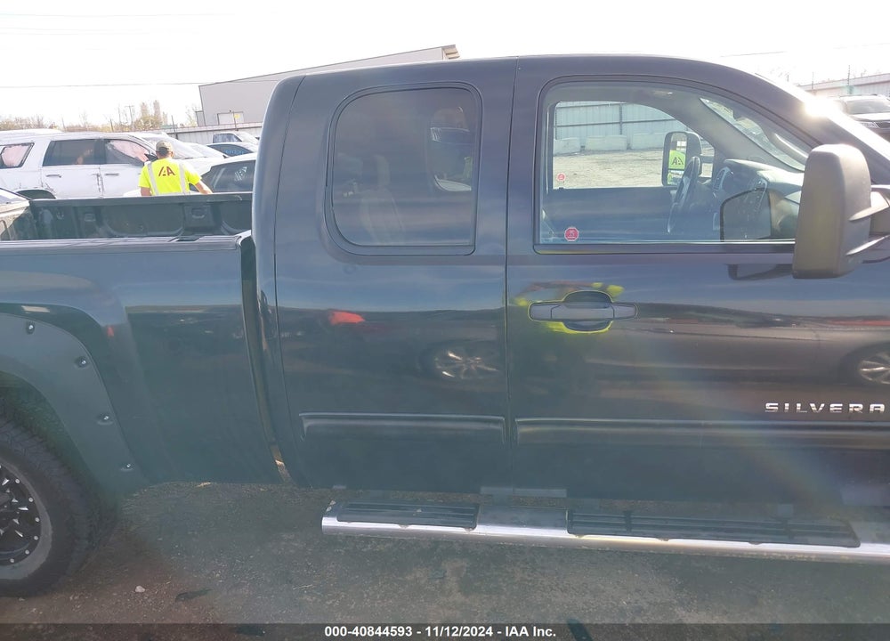 2009 CHEVROLET SILVERADO 1500 WORK TRUCK VIN: 1GCEK19079Z265693
