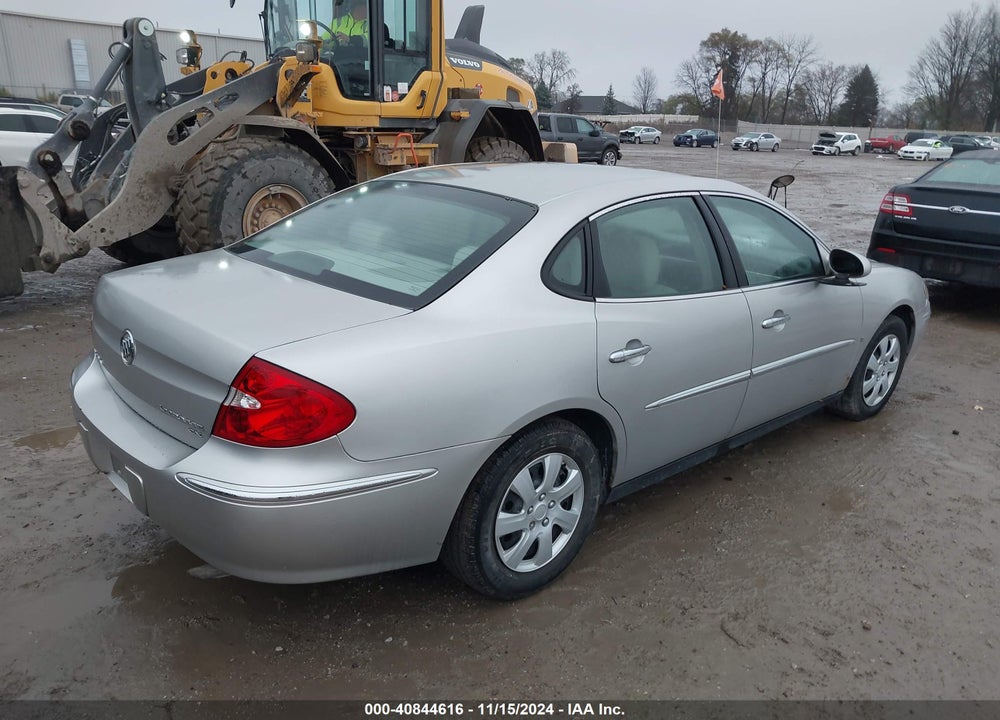 2008 BUICK LACROSSE CX VIN: 2G4WC582781267572