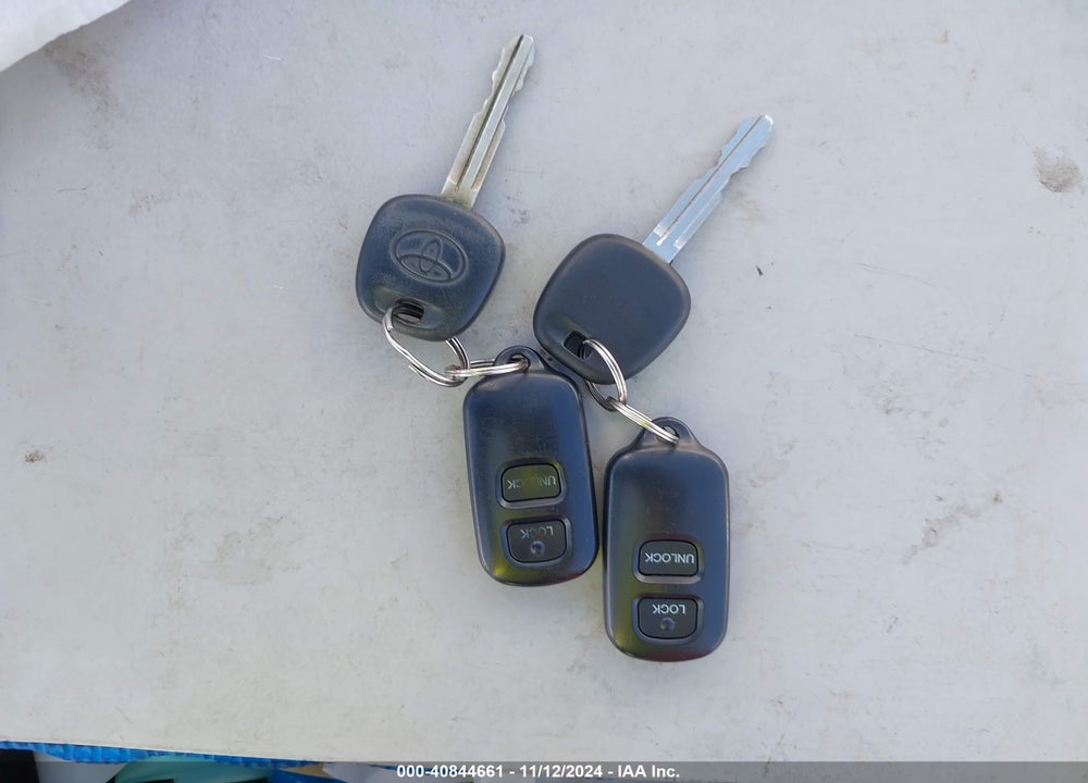 2004 TOYOTA RAV4 VIN: JTEGD20V040041658