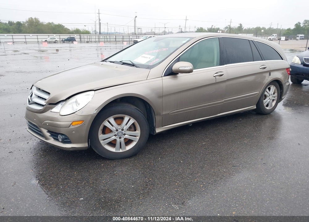 2008 MERCEDES-BENZ R 350 VIN: 4JGCB56E18A063844