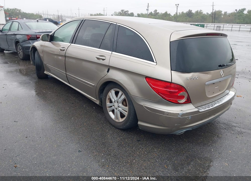 2008 MERCEDES-BENZ R 350 VIN: 4JGCB56E18A063844