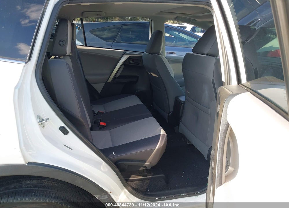 2013 TOYOTA RAV4 XLE VIN: 2T3WFREV6DW017212