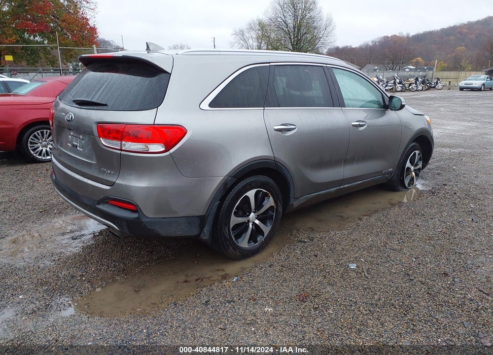 2017 KIA SORENTO 3.3L EX VIN: 5XYPHDA55HG323233