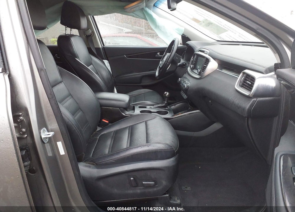 2017 KIA SORENTO 3.3L EX VIN: 5XYPHDA55HG323233