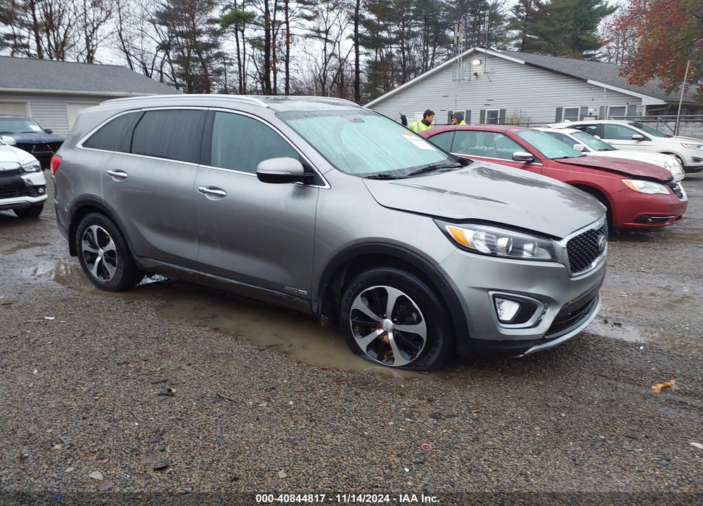2017 KIA SORENTO 3.3L EX VIN: 5XYPHDA55HG323233