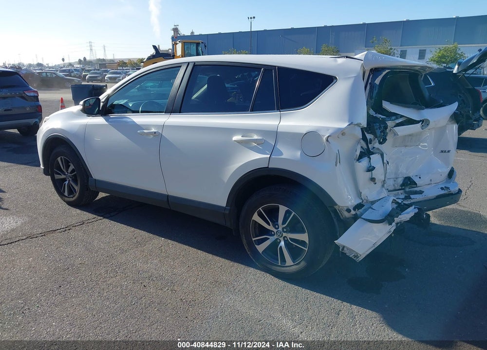 2018 TOYOTA RAV4 VIN: 2T3WFREV3JW446948