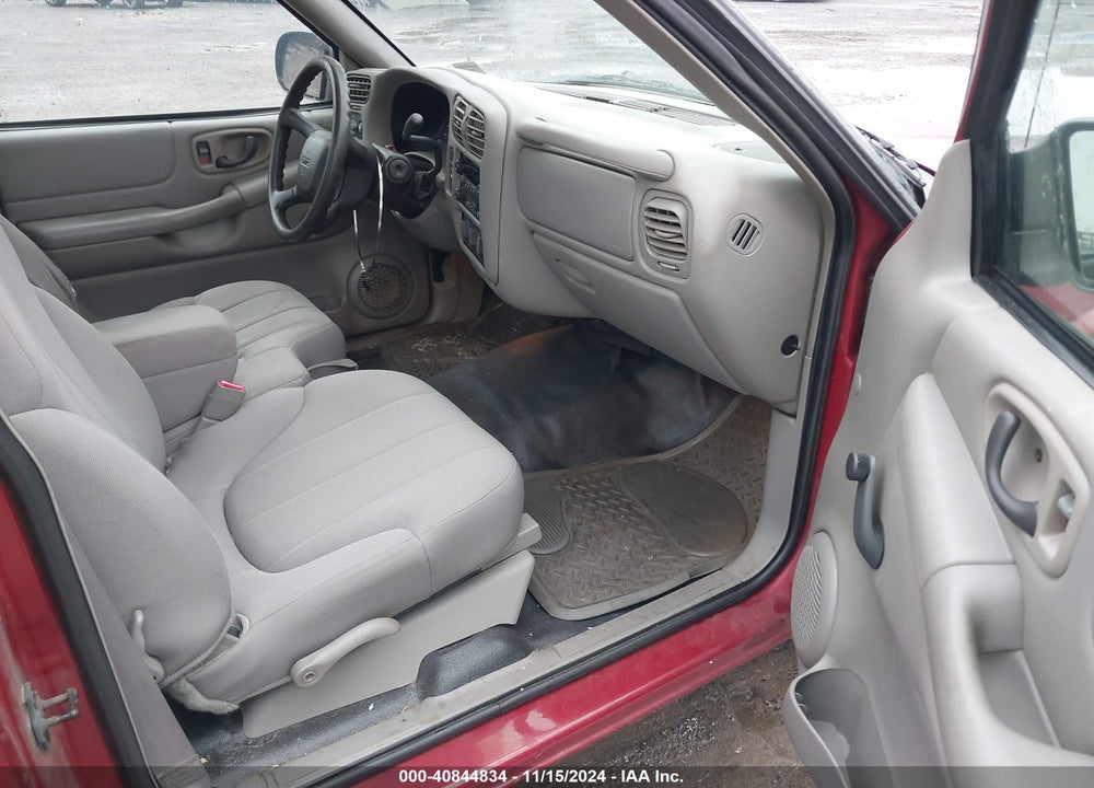 2003 GMC SONOMA SL VIN: 1GTCS14H038278299