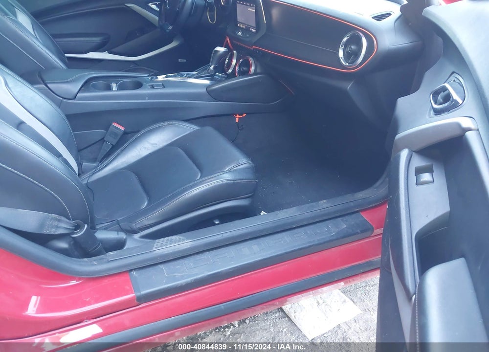 2021 CHEVROLET CAMARO RWD 2LT VIN: 1G1FD1RX9M0104103