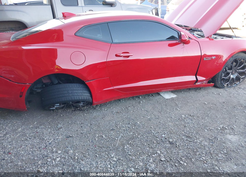 2021 CHEVROLET CAMARO RWD 2LT VIN: 1G1FD1RX9M0104103