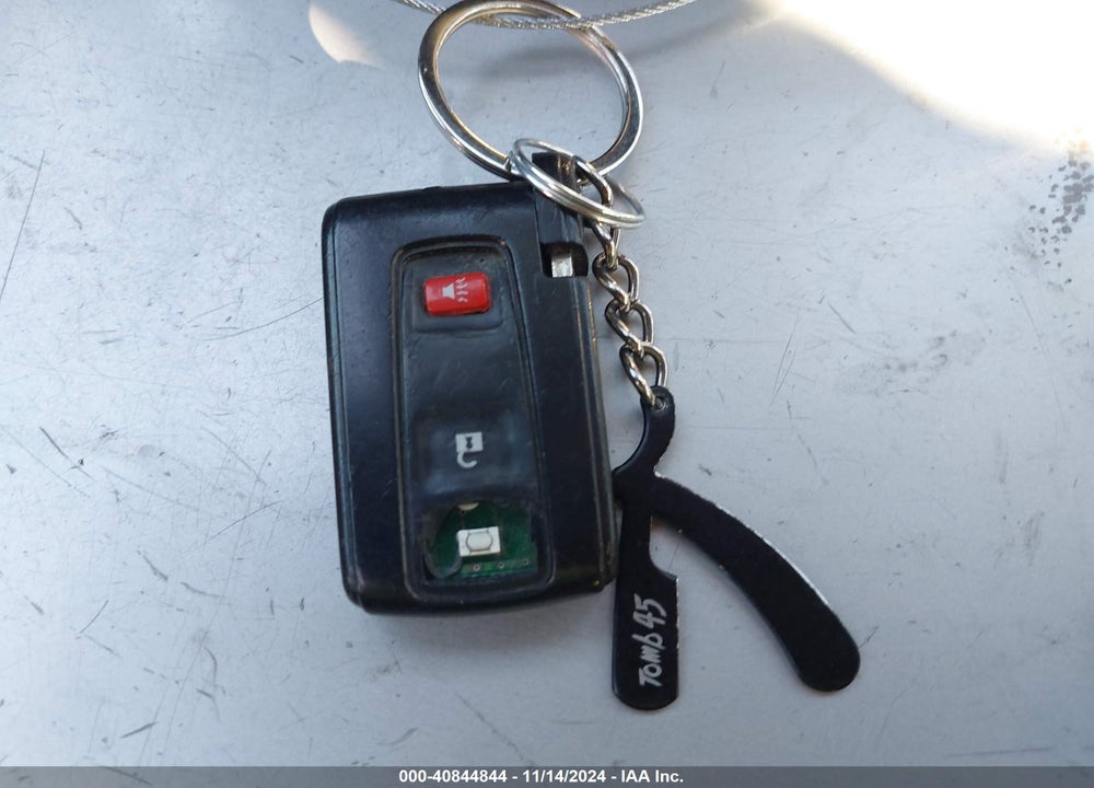 2008 TOYOTA PRIUS TOURING VIN: JTDKB20U387788129