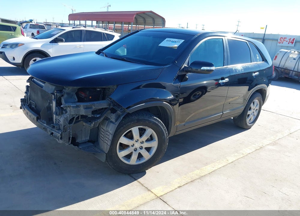 2011 KIA SORENTO LX VIN: 5XYKT3A17BG154095