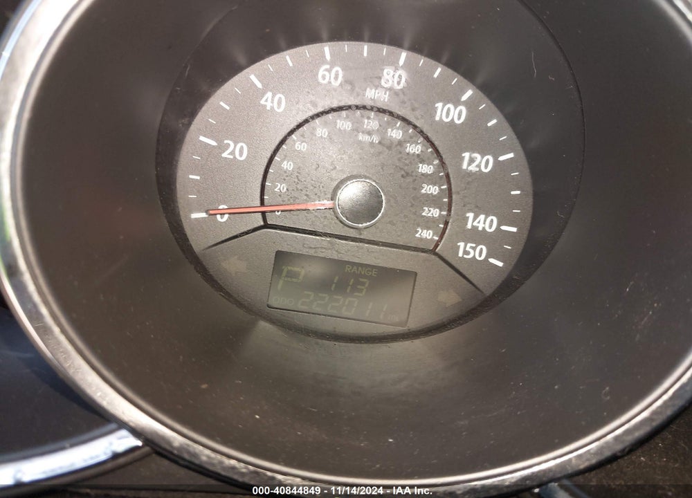 2011 KIA SORENTO LX VIN: 5XYKT3A17BG154095