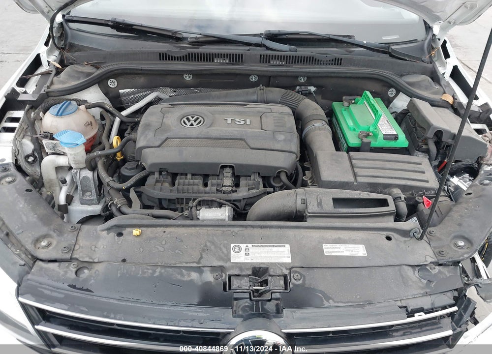 2015 VOLKSWAGEN JETTA 1.8T SE VIN: 3VWD17AJXFM300663