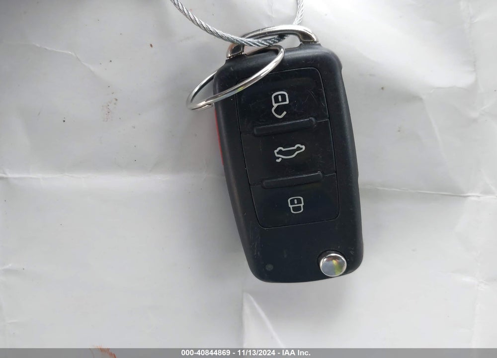 2015 VOLKSWAGEN JETTA 1.8T SE VIN: 3VWD17AJXFM300663