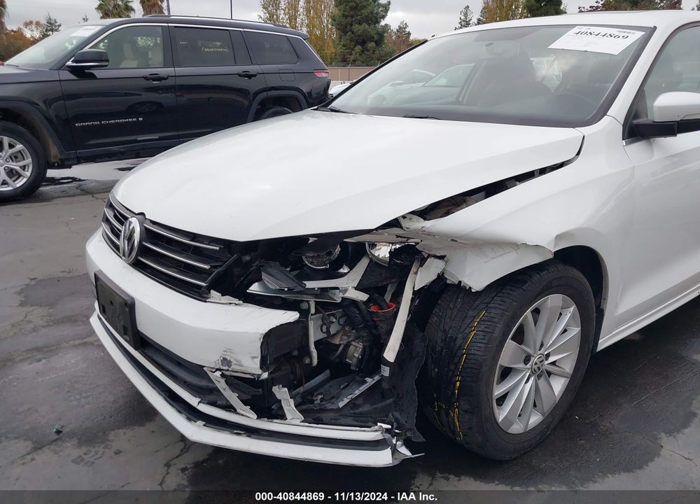 2015 VOLKSWAGEN JETTA 1.8T SE VIN: 3VWD17AJXFM300663