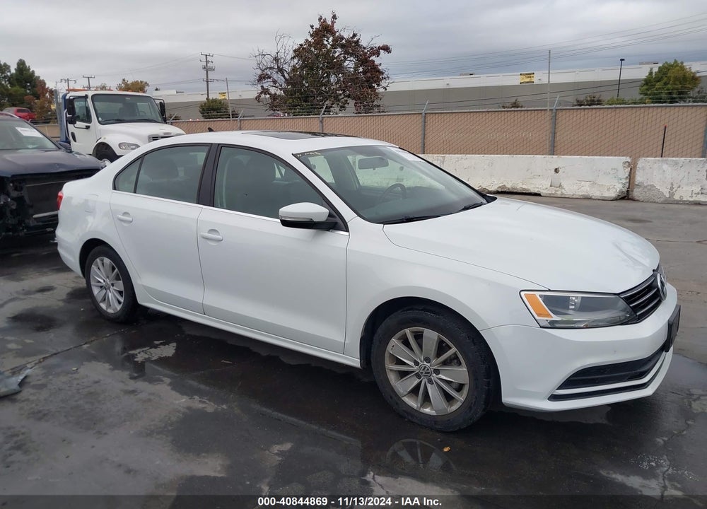 2015 VOLKSWAGEN JETTA 1.8T SE VIN: 3VWD17AJXFM300663