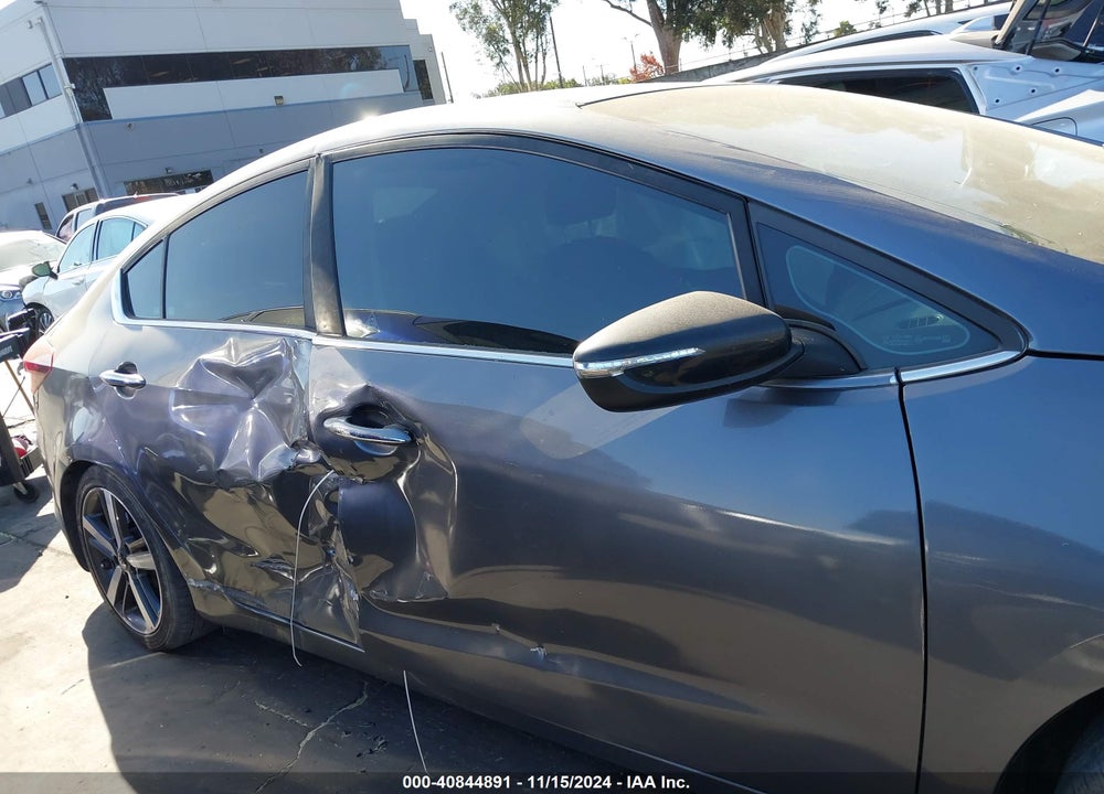 2018 KIA FORTE EX VIN: 3KPFL4A85JE181585