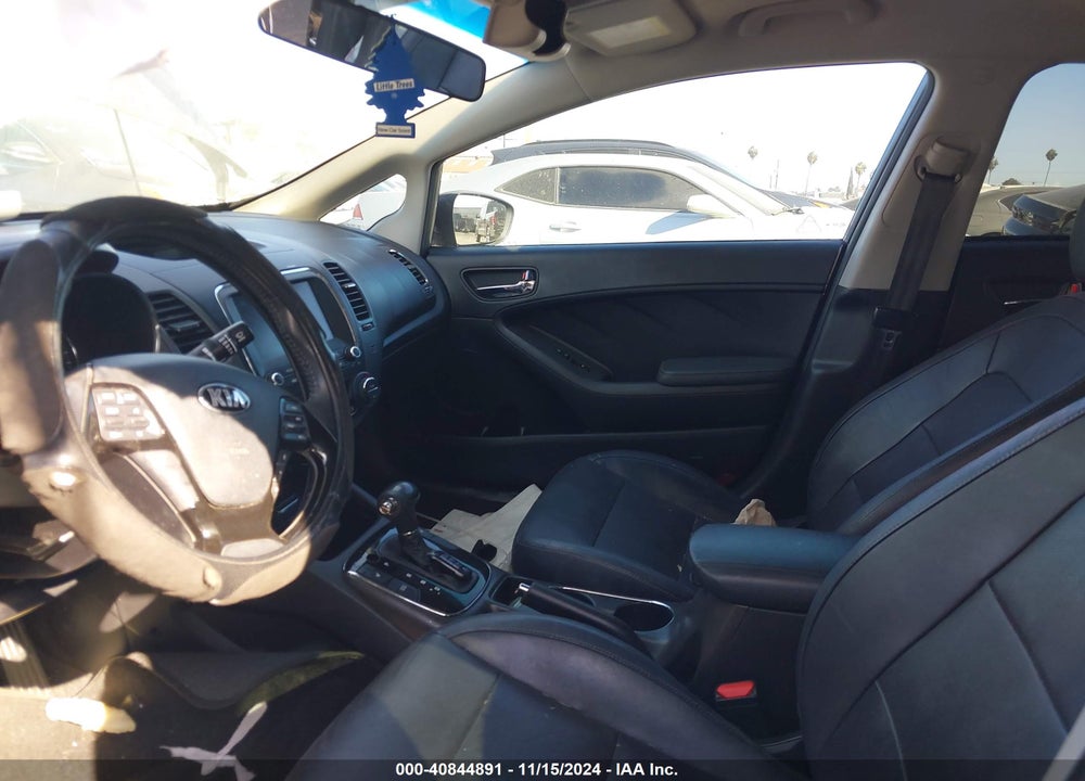 2018 KIA FORTE EX VIN: 3KPFL4A85JE181585