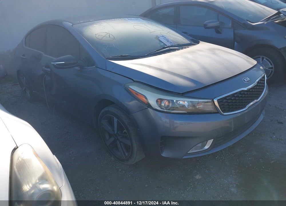 2018 KIA FORTE EX VIN: 3KPFL4A85JE181585