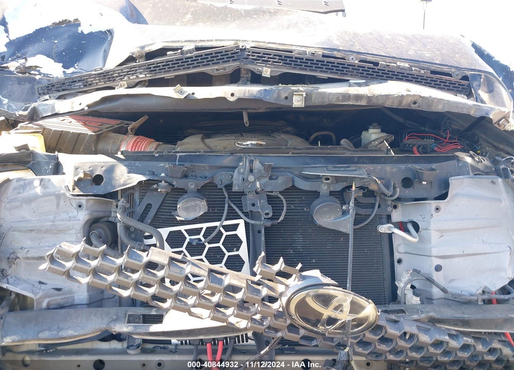 2018 TOYOTA TUNDRA SR5 5.7L V8 VIN: 5TFDY5F12JX701672