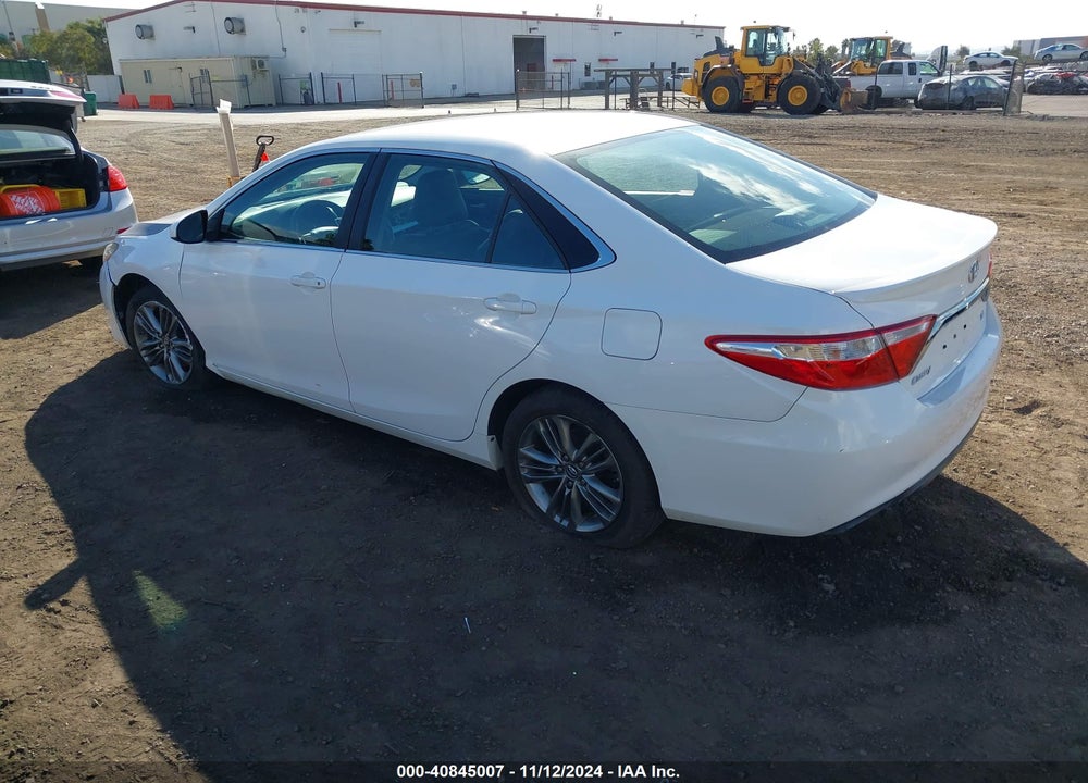 2017 TOYOTA CAMRY SE VIN: 4T1BF1FK2HU270305
