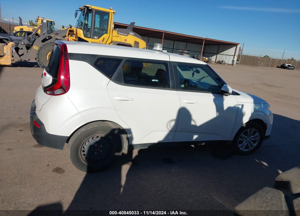 2021 KIA SOUL LX VIN: KNDJ23AU2M7743886