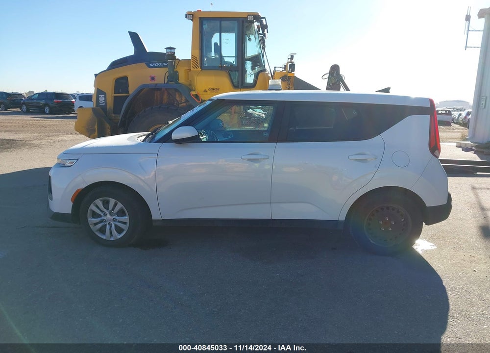 2021 KIA SOUL LX VIN: KNDJ23AU2M7743886