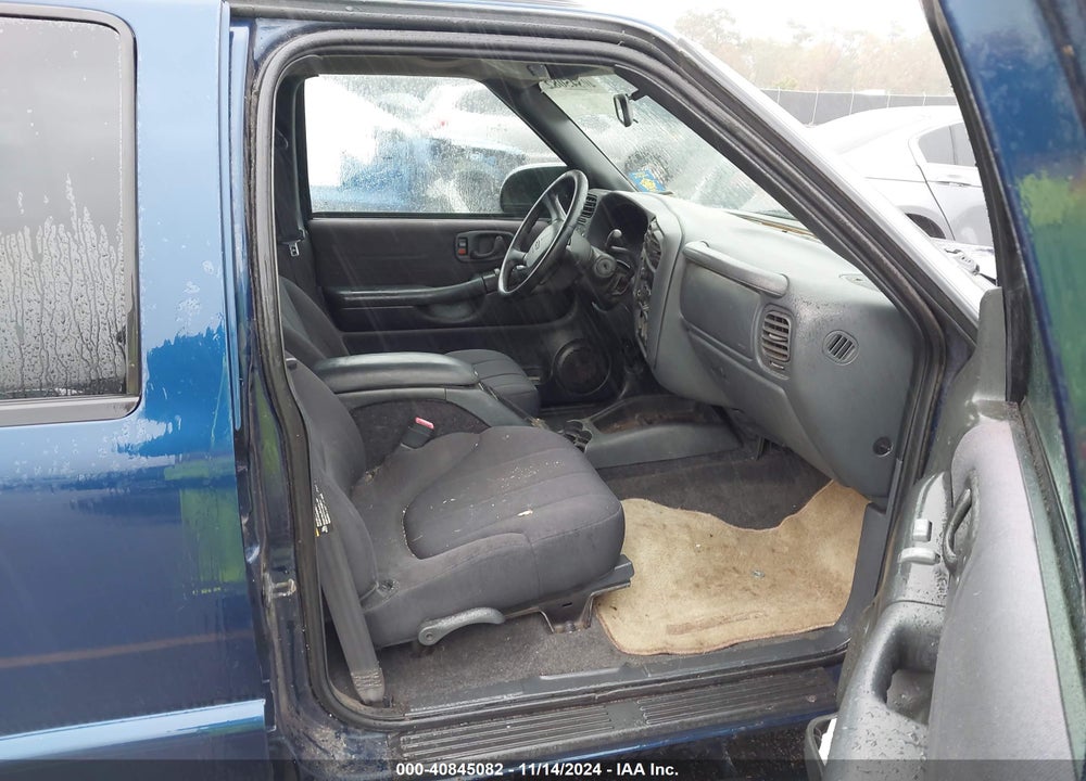 2004 CHEVROLET S-10 LS VIN: 1GCDT13X44K108736