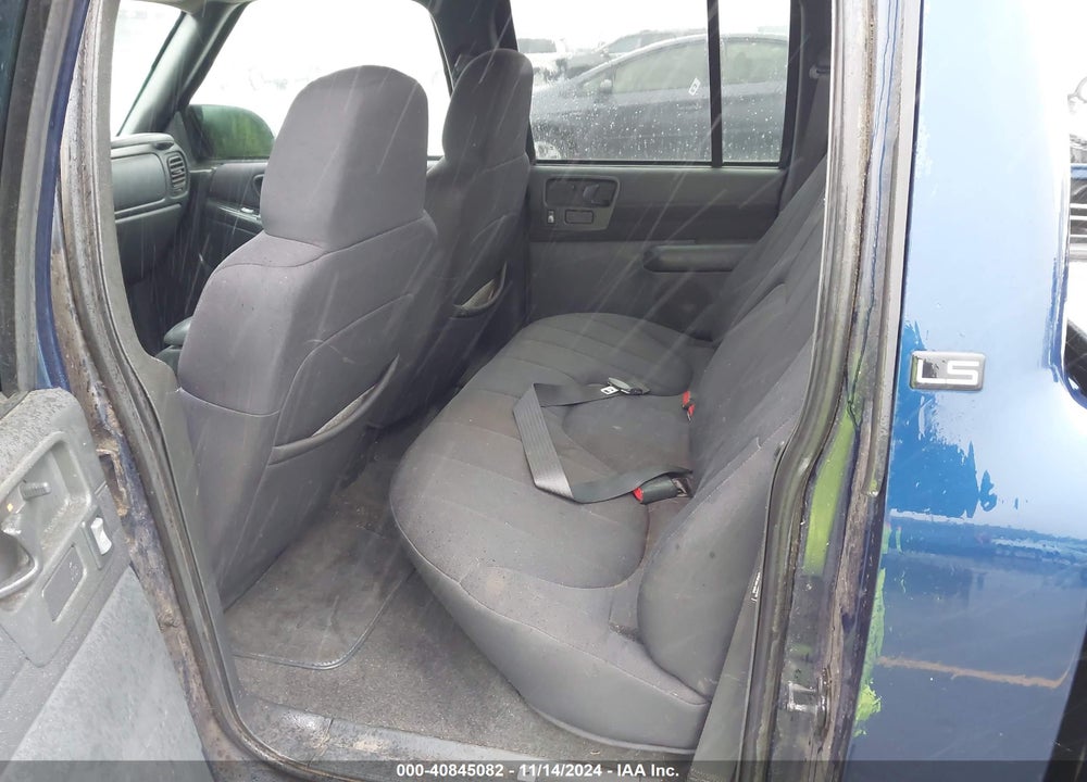 2004 CHEVROLET S-10 LS VIN: 1GCDT13X44K108736