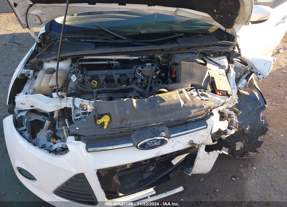 2014 FORD FOCUS SE VIN: 1FADP3F25EL244049
