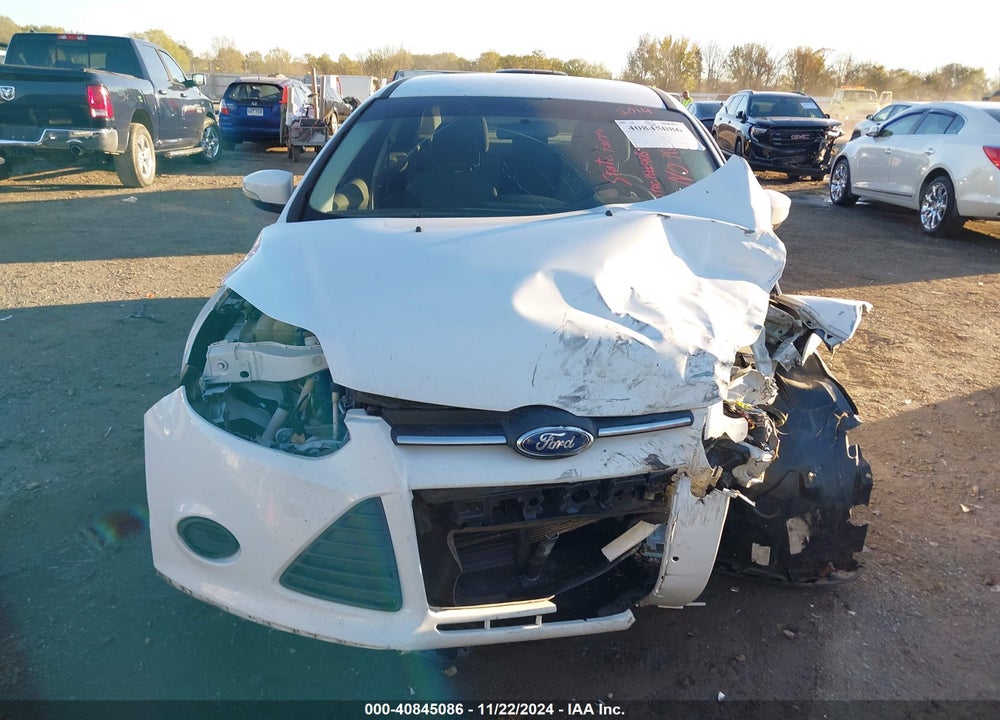2014 FORD FOCUS SE VIN: 1FADP3F25EL244049