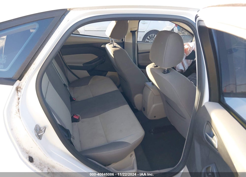 2014 FORD FOCUS SE VIN: 1FADP3F25EL244049