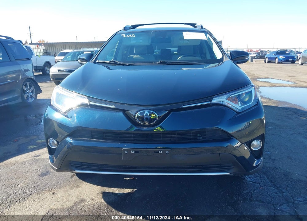2017 TOYOTA RAV4 XLE VIN: 2T3RFREV9HW560749